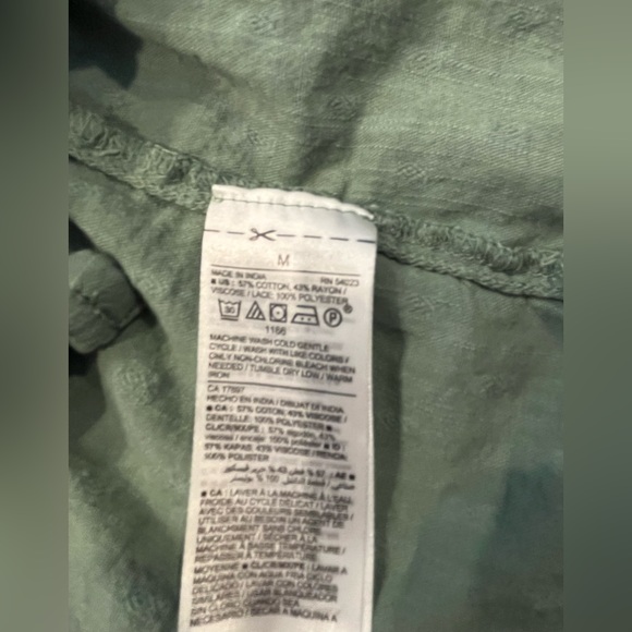 Old Navy Blouse | Size M | Green - Picture 6 of 6